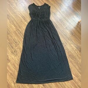 Liz Lange Black Sleeveless Maxi Dress